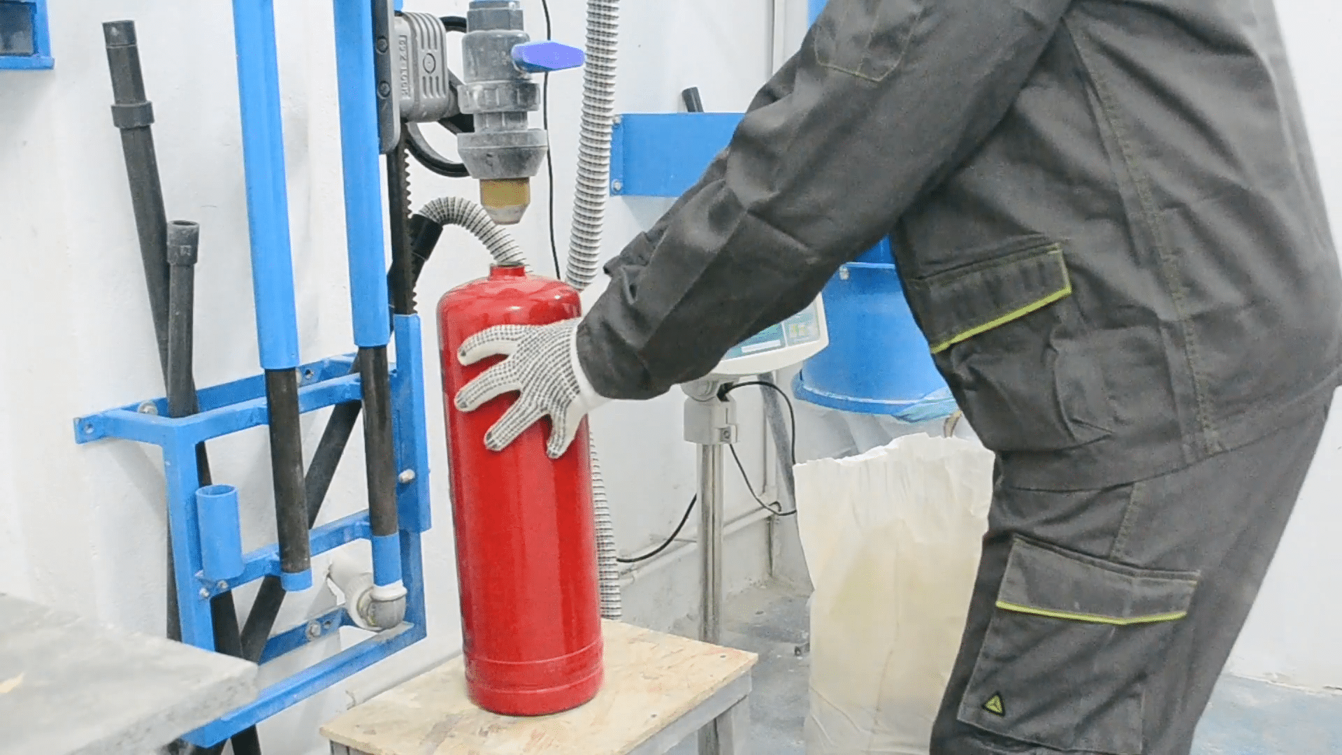 fire-extinguisher-refilling